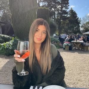 Meet your Posher, Deana